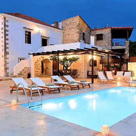 Barozziana Private Heated Pool & Jacuzzi * 罗希姆诺